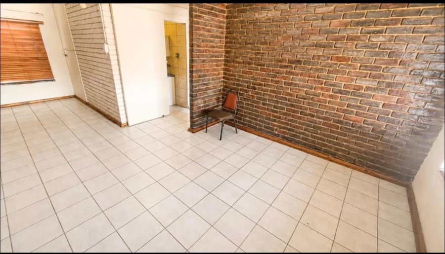 2 Bedroom Property for Sale in Rustenburg Central North West